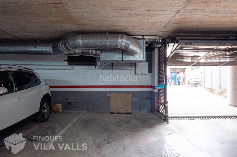 Foto 67bc26a8-aa47-42e3-8736-25120b80872d. Dúplex amb aparcament a Castellterçol