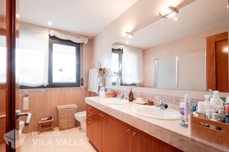 Foto 871a0d3b-9445-4760-af58-1633f7d9d38e. Dúplex amb aparcament a Castellterçol