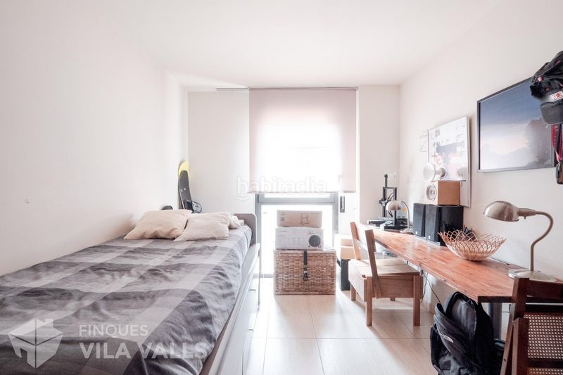 Foto b1cc63dd-2bde-420e-8399-eedbb4c761f2. Dúplex amb aparcament a Castellterçol