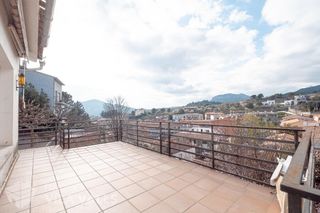 Casa  C osona. Casa independiente de 4 vientos en sant feliu de codines, cerca