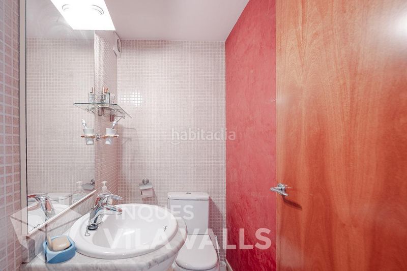 Foto e847bd5c-be77-4bf8-af80-ad4d11aba6eb. Casa amb calefacció aparcament a Sant Feliu de Codines