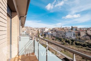 Maison  Sagrera. Casa adosada en sant feliu de codines con ascensor!