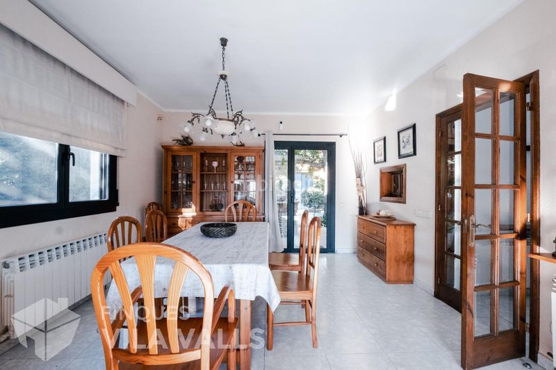 Foto 7d22a31b-8642-4d8a-9c0d-148c10455938. Chalet  4 vientos con piscina y jardín excepcional en santa eulàlia de ronçana en Lliçà d´Amunt