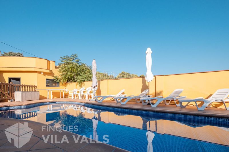 Foto 7e2fa3cd-0863-4e09-957a-fc1ad41153a6. Chalet  4 vientos con piscina y jardín excepcional en santa eulàlia de ronçana en Lliçà d´Amunt
