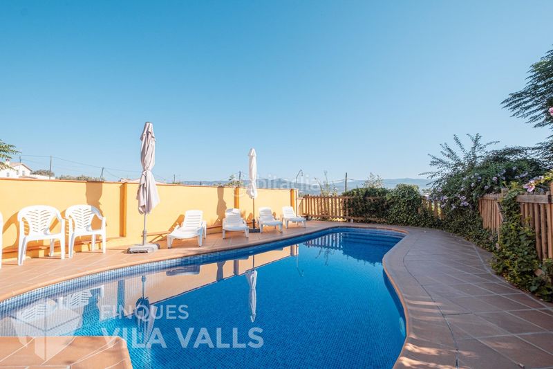 Foto f224c34a-1532-43d9-9477-515e82388ff5. Chalet  4 vientos con piscina y jardín excepcional en santa eulàlia de ronçana en Lliçà d´Amunt