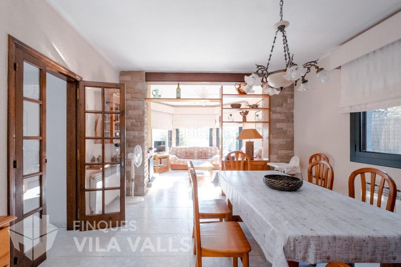 Foto f69850eb-f3b3-4645-9f08-381ffc7f93ae. Chalet  4 vientos con piscina y jardín excepcional en santa eulàlia de ronçana en Lliçà d´Amunt