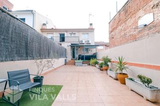 Casa a schiera  Alfons sola. Casa céntrica con jardín y parking en caldes de montbui