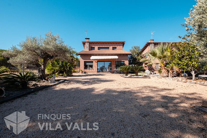 Foto 22e39a4b-b561-4a2a-8139-839308e5268d. Chalet casa unifamiliar con vistas panorámicas, jardín y grandes posibilidades en Bigues i Riells del Fai