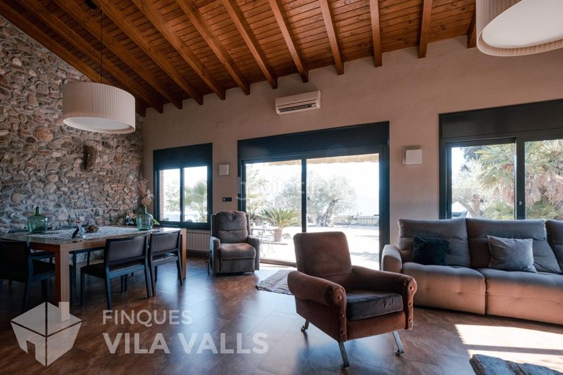 Foto 380c1733-44b7-48db-8755-dc4fc5216290. Chalet casa unifamiliar con vistas panorámicas, jardín y grandes posibilidades en Bigues i Riells del Fai