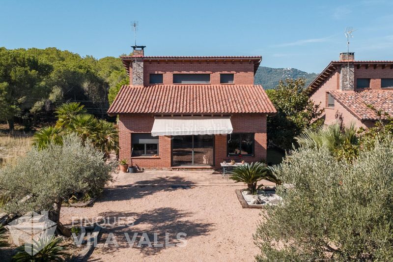 Foto 4a3a2beb-d941-408c-9730-187788c192b4. Chalet casa unifamiliar con vistas panorámicas, jardín y grandes posibilidades en Bigues i Riells del Fai