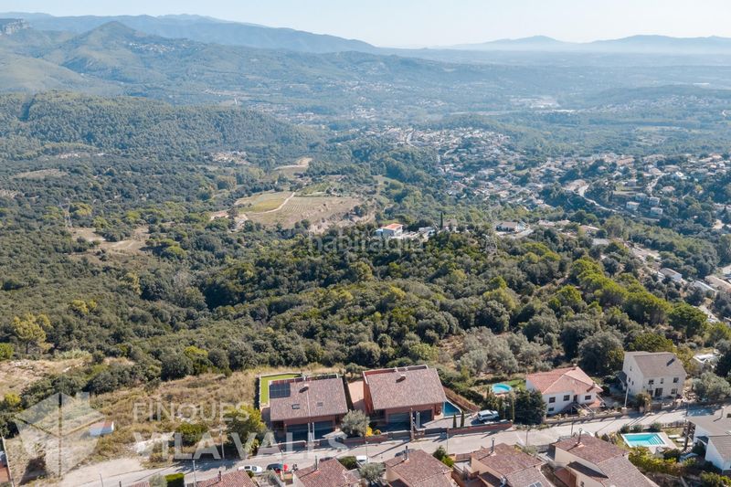 Foto 54393d86-118f-48ba-9e0e-eec60eafe652. Chalet casa unifamiliar con vistas panorámicas, jardín y grandes posibilidades en Bigues i Riells del Fai