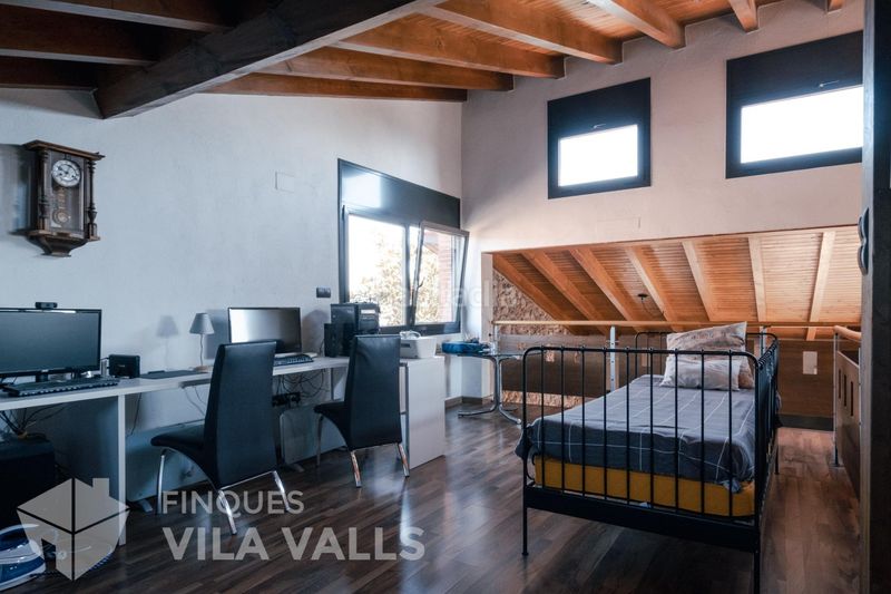 Foto 5a3381c5-76e9-46ac-8a48-74da6abda32a. Chalet casa unifamiliar con vistas panorámicas, jardín y grandes posibilidades en Bigues i Riells del Fai