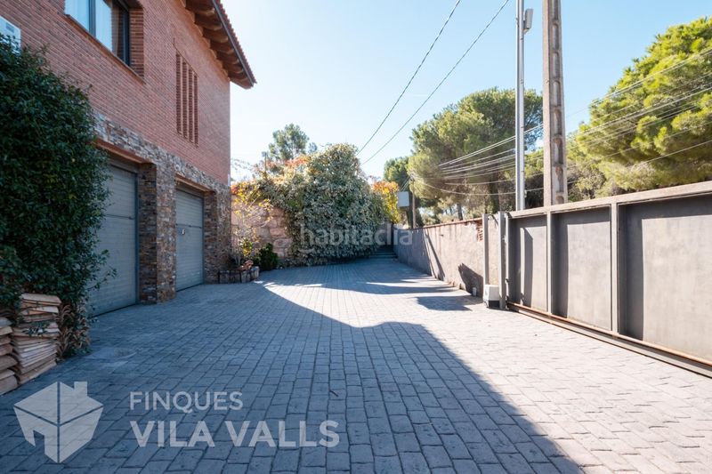 Foto 690bf153-172f-4fe5-9e01-51a614e62571. Chalet casa unifamiliar con vistas panorámicas, jardín y grandes posibilidades en Bigues i Riells del Fai