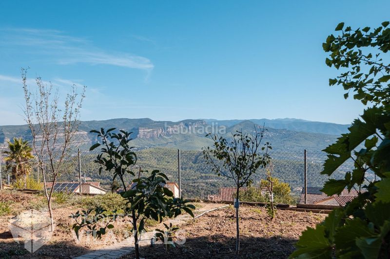 Foto db9a83e5-9d5b-4d52-a2f8-a1f6d26f7baa. Chalet casa unifamiliar con vistas panorámicas, jardín y grandes posibilidades en Bigues i Riells del Fai