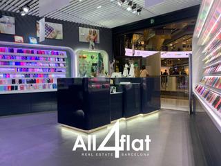 Umzug Geschäftsraum  Gran vía de les corts catalanes. Local en muy buen estado de 48m2 en traspaso en el eixample. ubi