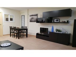 Lloguer Pis  Mare de deu de port. Duplex reformado de 3 habitaciones dobles, 2 baos completos, to