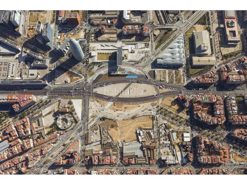Foto 170fb53c-e43e-4b1e-8a9a-a60851501ac8. Aparcament cotxe a La Bordeta Barcelona
