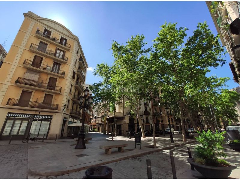 Foto 43d598c5-997b-41c7-9e09-e22a9acff70d. Aparcament cotxe a La Bordeta Barcelona