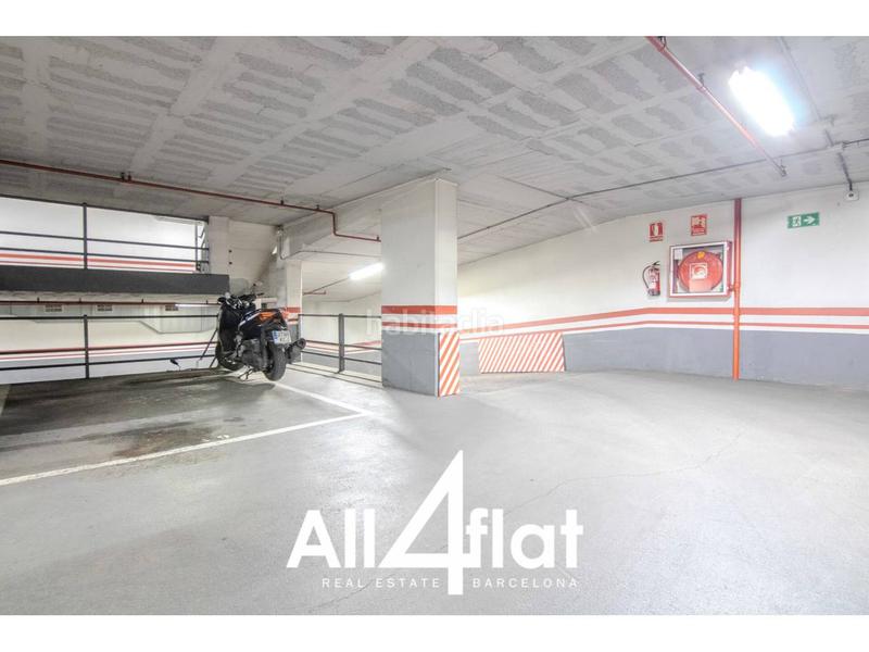 Foto 0fbfcb99-2106-4ab4-b421-445577ce9ab6. Alquiler parking coche parking en alquiler en muy buen estado en la nova esquerra del eixample en Barcelona