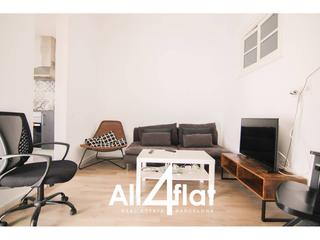 Piso  Blai. Piso en venta de 62 m útiles ubicado en poblesec, con 3 habitaci