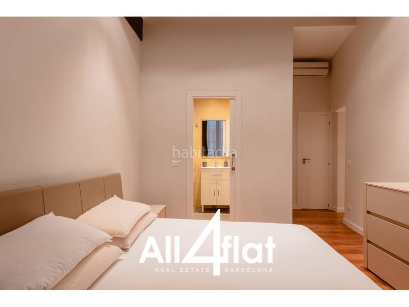 Foto 372b8a26-eb7f-4bcc-bf3d-4c338109b1bc. Piso  en venta en jaume i barrio gotico, totlamente amueblado, y con vistas al exterior de la calle, con excelente ilu en Barcelona