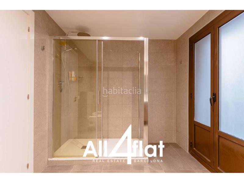 Foto 37b39205-06bc-4000-8c44-e5cfd30e6b10. Piso  en venta en jaume i barrio gotico, totlamente amueblado, y con vistas al exterior de la calle, con excelente ilu en Barcelona