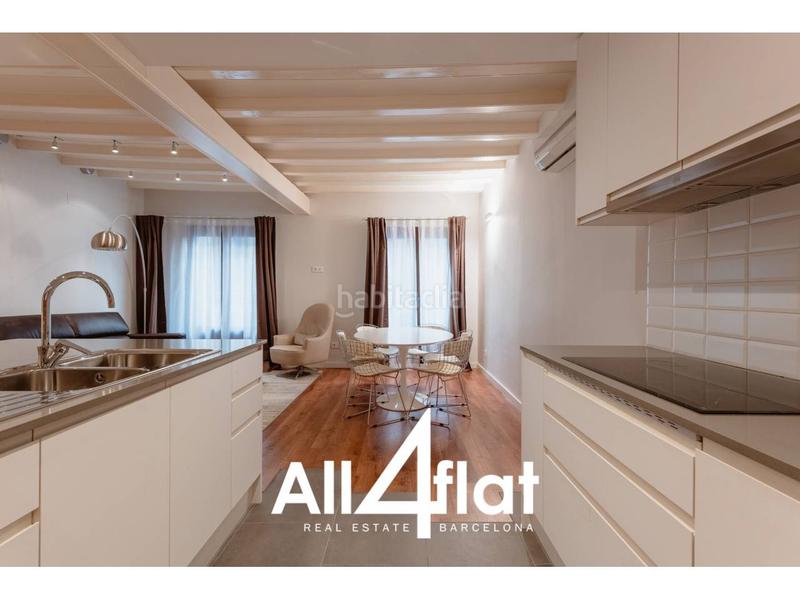 Foto 50450258-adda-4dd3-8a08-ec84c1fe0da3. Piso  en venta en jaume i barrio gotico, totlamente amueblado, y con vistas al exterior de la calle, con excelente ilu en Barcelona