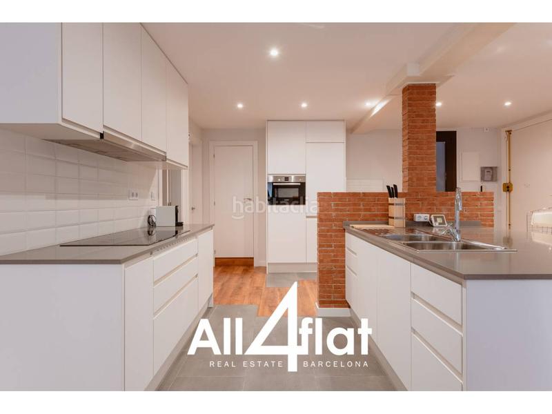 Foto 6498959d-0281-4838-a83a-f2b97950d77e. Piso  en venta en jaume i barrio gotico, totlamente amueblado, y con vistas al exterior de la calle, con excelente ilu en Barcelona