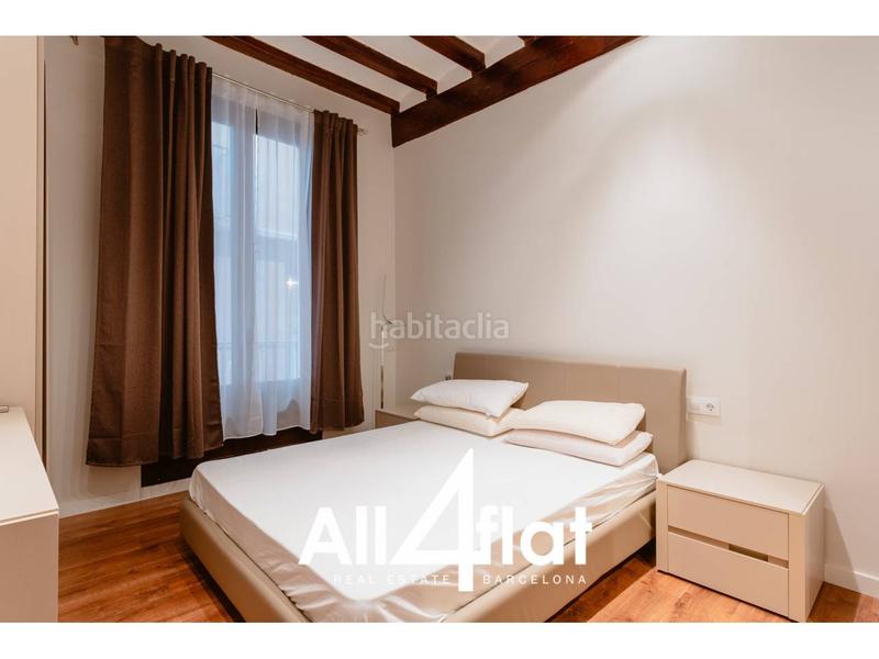 Foto 8e249577-9a2a-49eb-99a5-01c3535bef6a. Piso  en venta en jaume i barrio gotico, totlamente amueblado, y con vistas al exterior de la calle, con excelente ilu en Barcelona