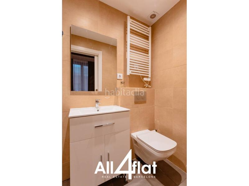 Foto 9dae83b9-74b4-47ec-bd13-e45a1829eb6c. Piso  en venta en jaume i barrio gotico, totlamente amueblado, y con vistas al exterior de la calle, con excelente ilu en Barcelona