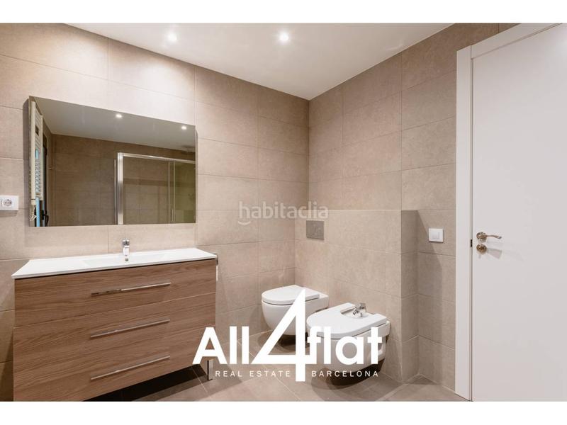 Foto b6586614-ed8e-4c16-b075-1a24131c516a. Piso  en venta en jaume i barrio gotico, totlamente amueblado, y con vistas al exterior de la calle, con excelente ilu en Barcelona