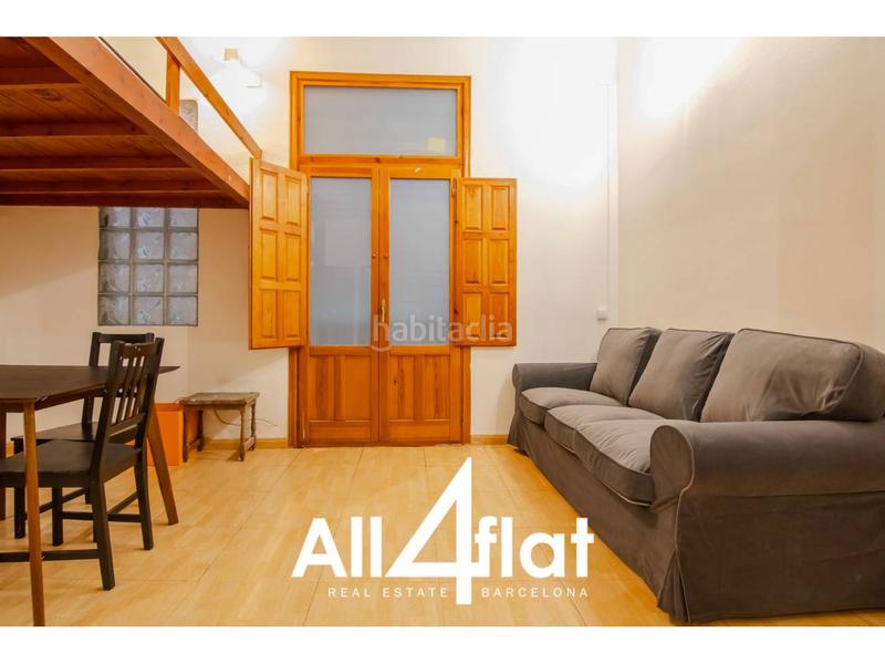 Foto 42977726-8a31-420c-8c67-6213f587902b. Piso loft en venta de 39 m2 en el born con balcón, baño, cocina. amueblado y equipado. en Barcelona