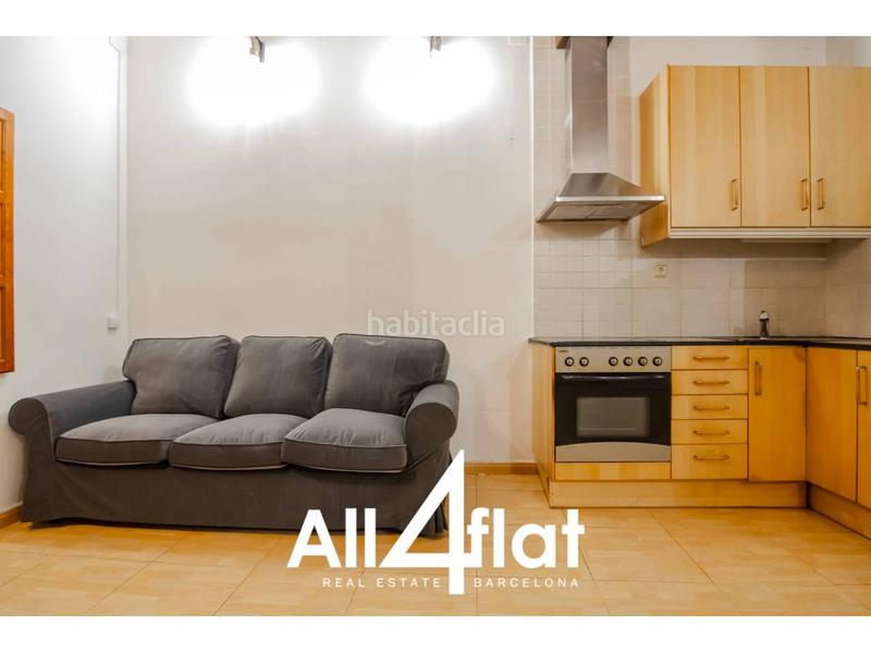 Foto 478b641c-7db9-4ddb-92b5-a82d84a69460. Piso loft en venta de 39 m2 en el born con balcón, baño, cocina. amueblado y equipado. en Barcelona