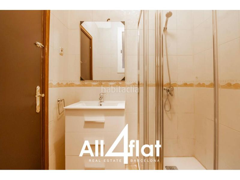 Foto 637a2e53-a473-4ae6-829f-01d566f69f7a. Piso loft en venta de 39 m2 en el born con balcón, baño, cocina. amueblado y equipado. en Barcelona