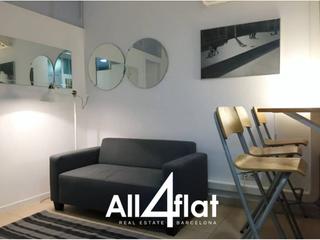 Location Appartement  Joaquin costa. Bonito piso a un lado de plaça universitat,  de dos hab dobles,