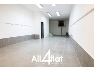 Lloguer Local Comercial  Sant pere mitja. Local de 60m en alquiler en calle turística , díafano con amplia