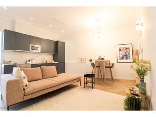 Miete Etagenwohnung  Gran via de les corts catalanes. Piso totalmente reformado de 76m2, totalmente amueblado con 2 ha
