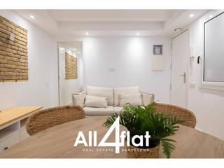Lloguer Pis  Fontrodona. Piso recientemente reformado en poble sec, ideal para una pareja