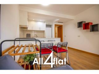 Lloguer Pis  Guifr. Piso de 60m2 ubicado en el raval con 2 habitaciones, 1 bao, coc