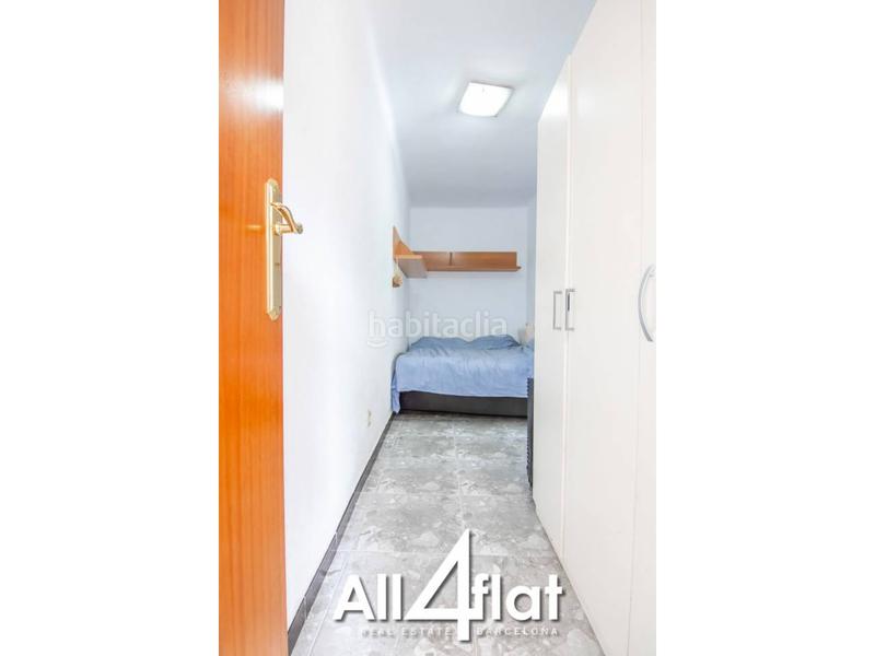 Foto 40ea30b6-0b75-4d3e-9bac-0efa73366c4e. Alquiler ático estudio amueblado con terraza privada y trastero en Pubilla Cases en Hospitalet de Llobregat (L´)