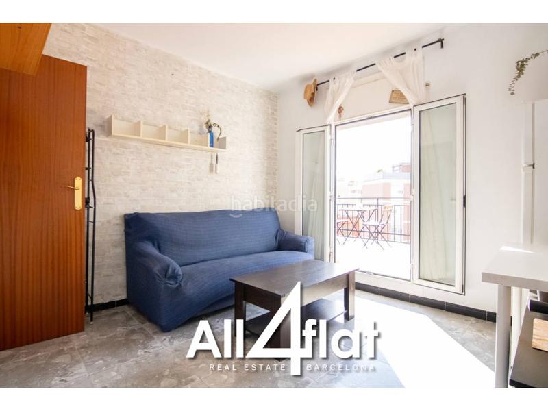 Foto 40fc9593-28c4-4e50-a035-64bed8b6de0b. Alquiler ático estudio amueblado con terraza privada y trastero en Pubilla Cases en Hospitalet de Llobregat (L´)