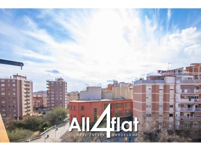 Foto b17b54b4-9ed1-4b4e-88c5-18fb8a70c9b4. Alquiler ático estudio amueblado con terraza privada y trastero en Pubilla Cases en Hospitalet de Llobregat (L´)
