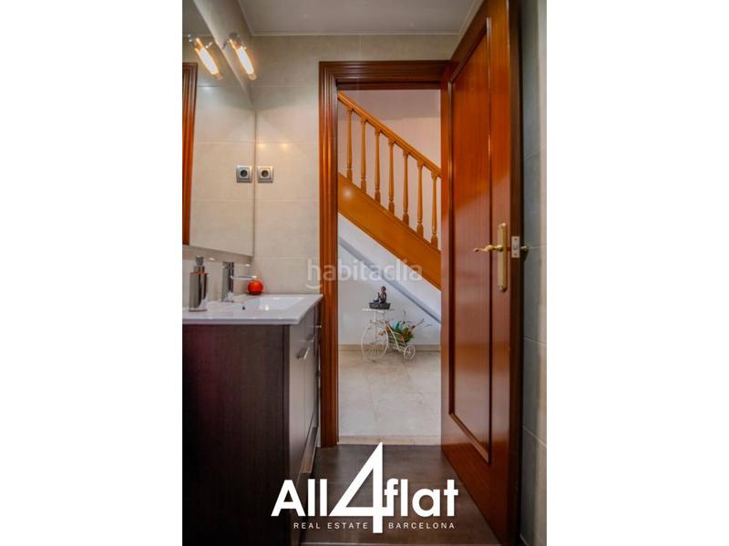 Foto 0308fb92-c14c-4da1-8ab3-10b94355f434. Dúplex amb calefacció a Sant Andreu de Palomar Barcelona