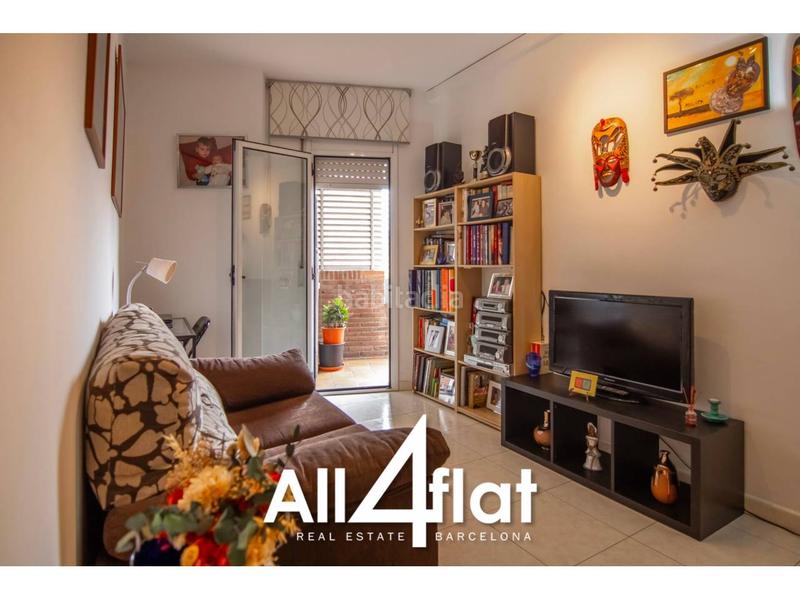 Foto 73714d70-b3d1-4365-99eb-a4438405a7b2. Dúplex amb calefacció a Sant Andreu de Palomar Barcelona
