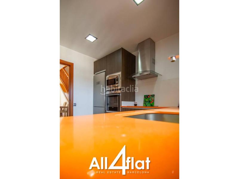 Foto 861159ee-47d2-4ac9-a1b1-2190e4c6812e. Dúplex amb calefacció a Sant Andreu de Palomar Barcelona