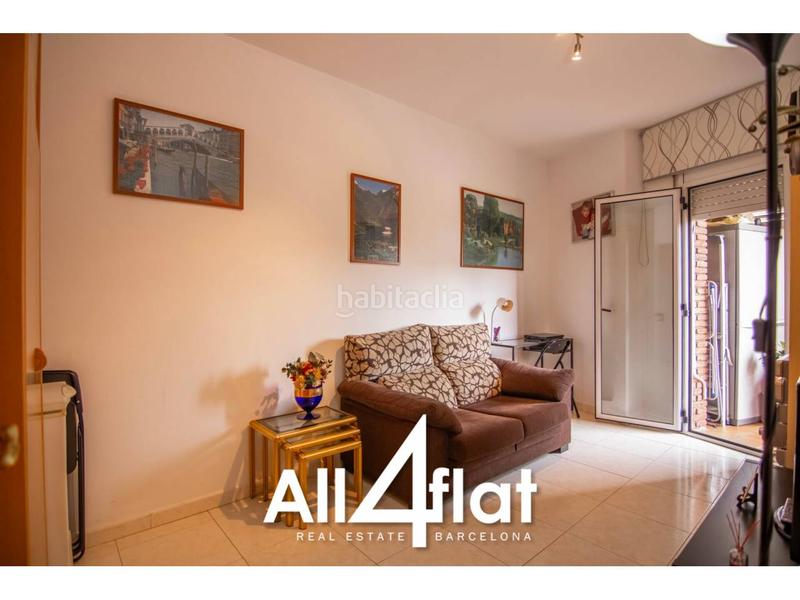 Foto 8a16aa9e-ef73-4bcf-ba95-d9a8412d1f6a. Dúplex amb calefacció a Sant Andreu de Palomar Barcelona