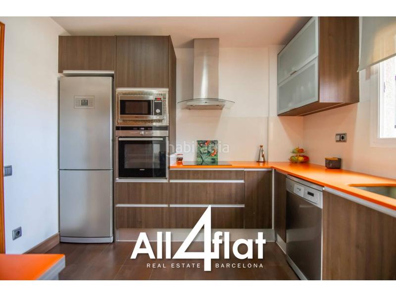 Foto bec73385-61aa-48ce-8fa4-4c0969d95a20. Dúplex amb calefacció a Sant Andreu de Palomar Barcelona