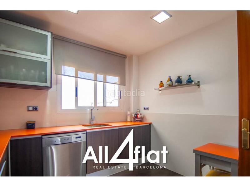 Foto f67ca761-eba7-4513-b9c3-7a54d50d5bd8. Dúplex amb calefacció a Sant Andreu de Palomar Barcelona