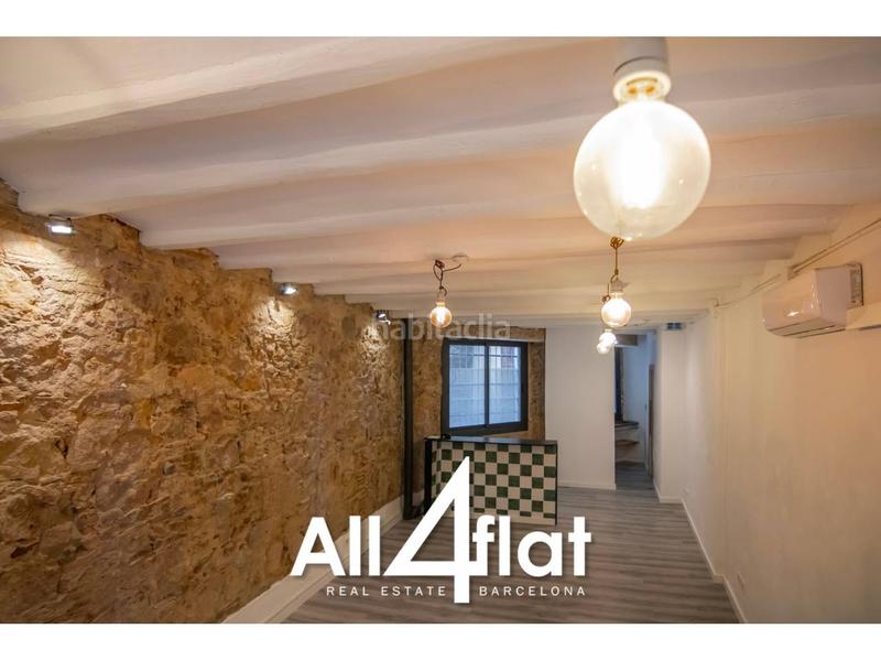 Foto 1f86e5ec-e03a-4979-9157-98bf5f09e398. Alquiler local comercial venta de local comercial en el Raval capital en Barcelona