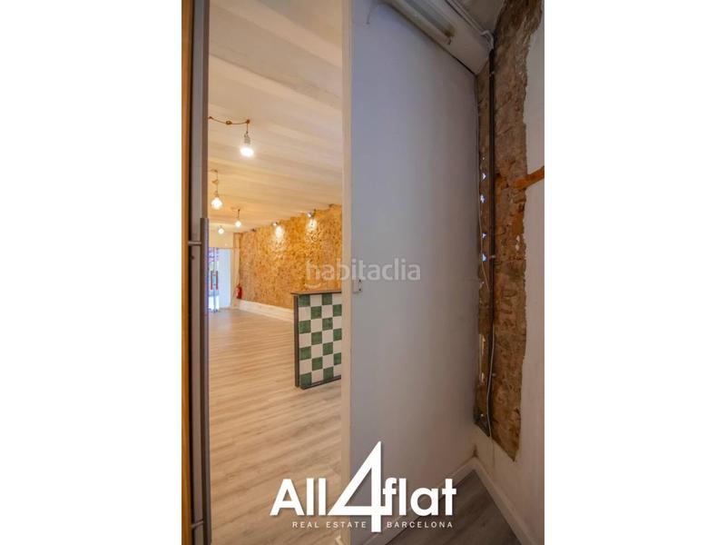 Foto a6ad8125-aa65-40ce-9f98-b5cff64c6b58. Alquiler local comercial venta de local comercial en el Raval capital en Barcelona